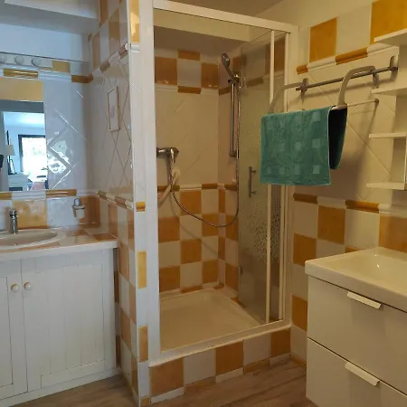 Etoile De - Appt 3 Ch 2 Sdb A 150m D'une De Sable Fin Hyper Equipe & Wifi 公寓 *